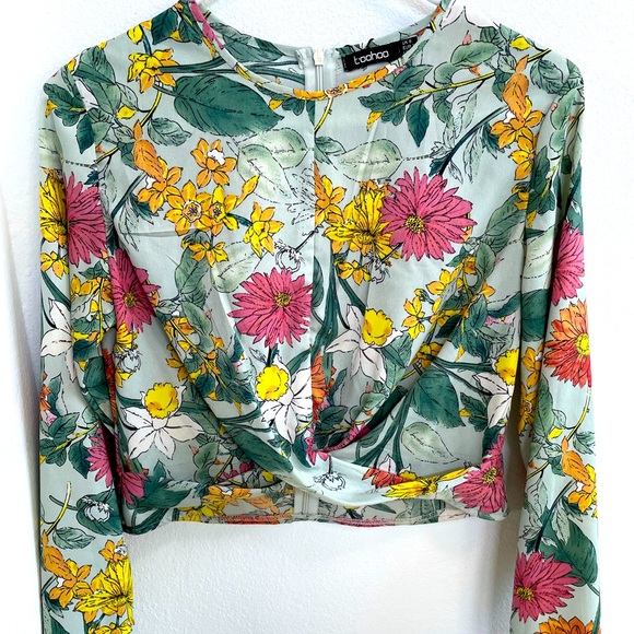 Long sleeve crop top